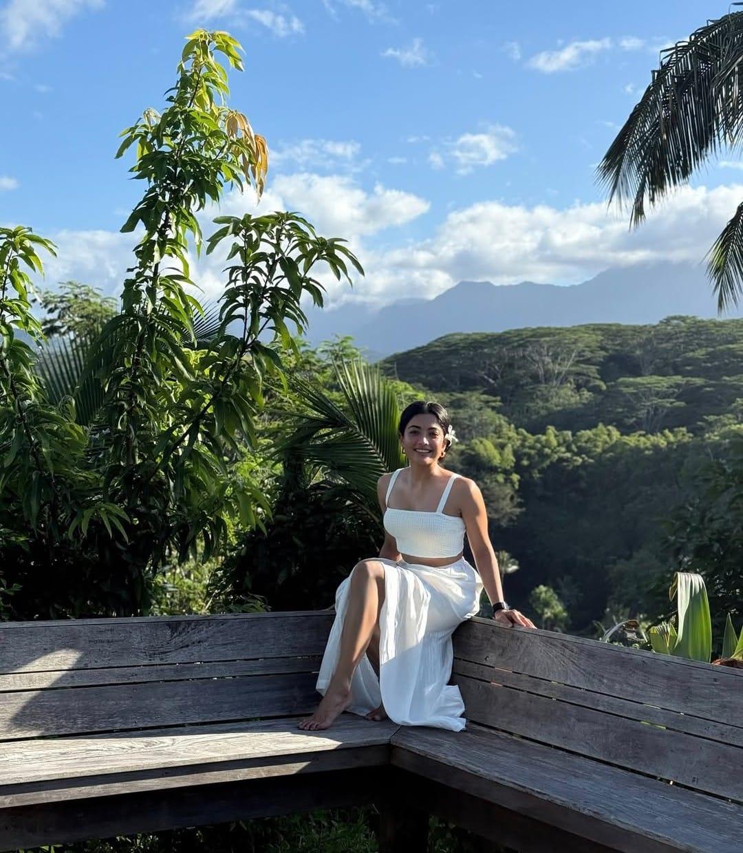 Rashmika Mandanna urges fans to forgive and love themselves, shares a positive message on living life