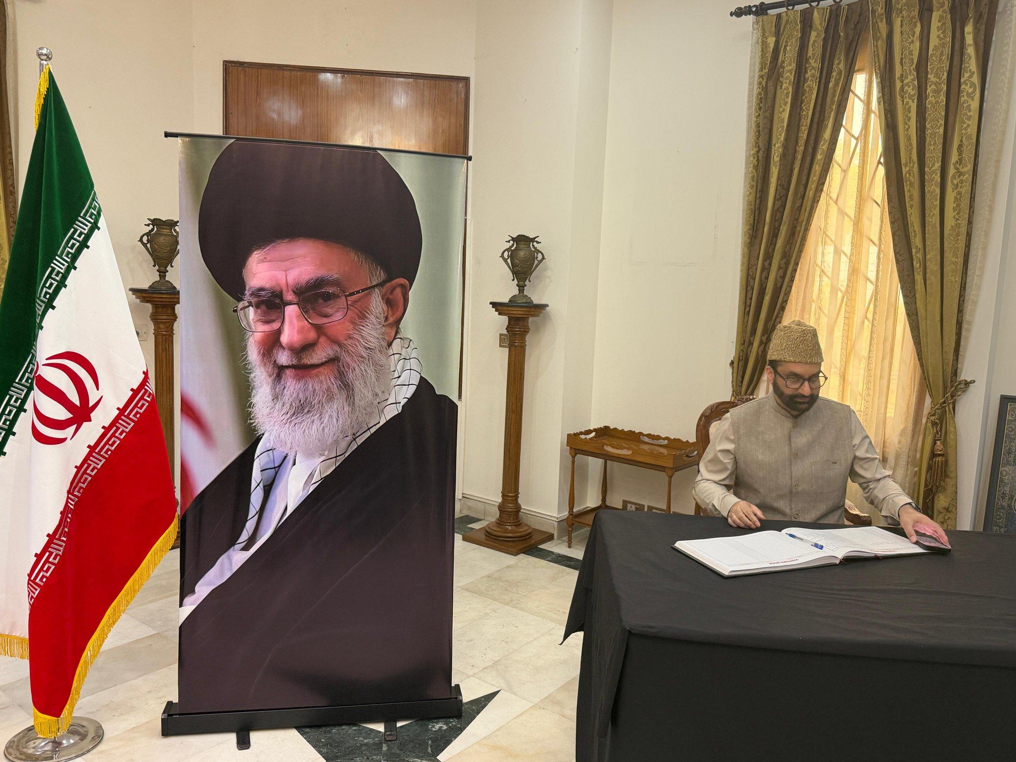 Delegation of Muslim scholars led by Mirwaiz Umar Farooq calls on Iran ambassador