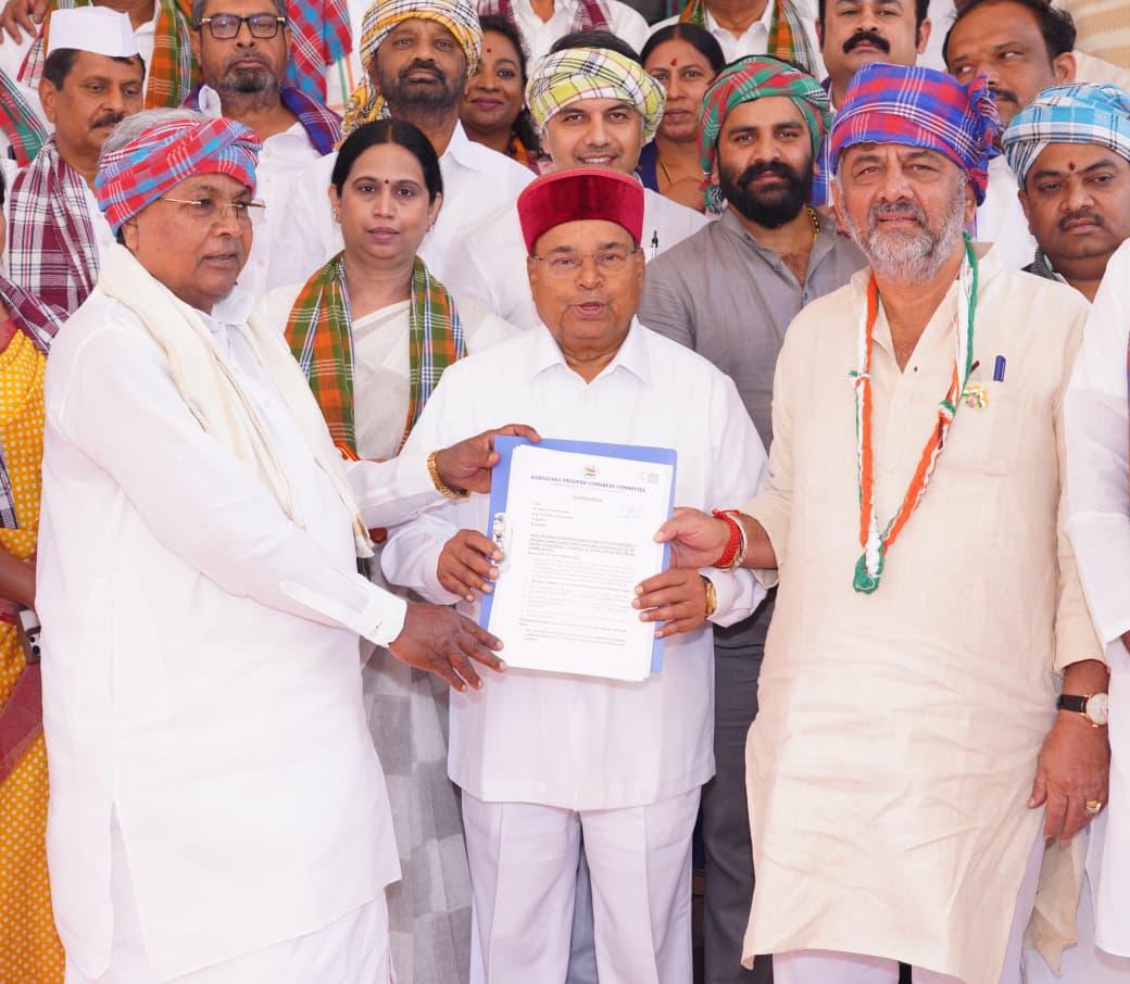 Struggle will continue until MGNREGA is restored: CM Siddaramaiah as K'taka Cong submits memorandum to Guv