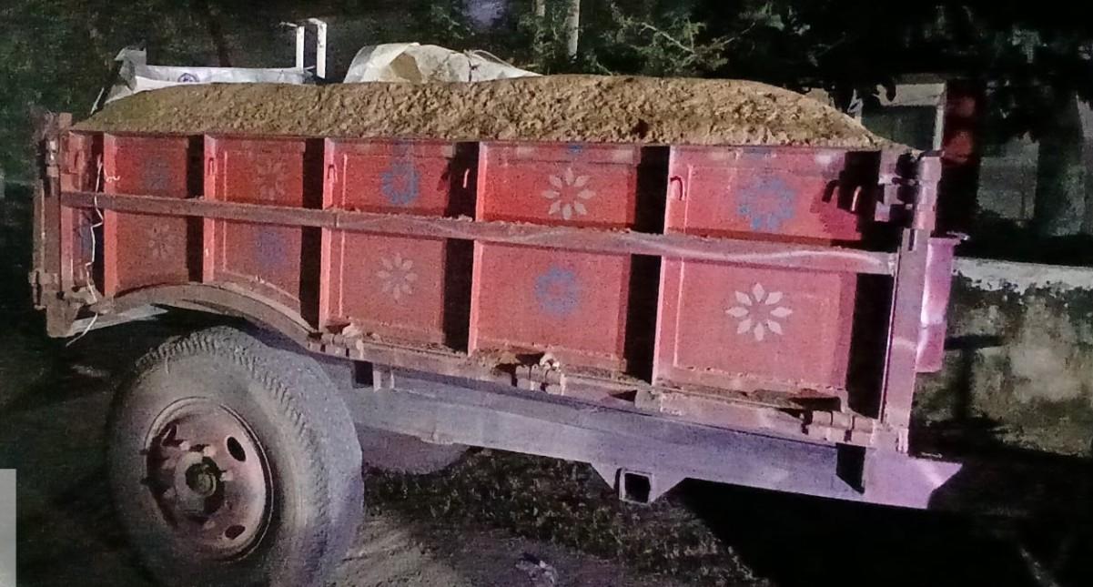 Crackdown against sand mafia, 9 tractors seized during raid in Patna
