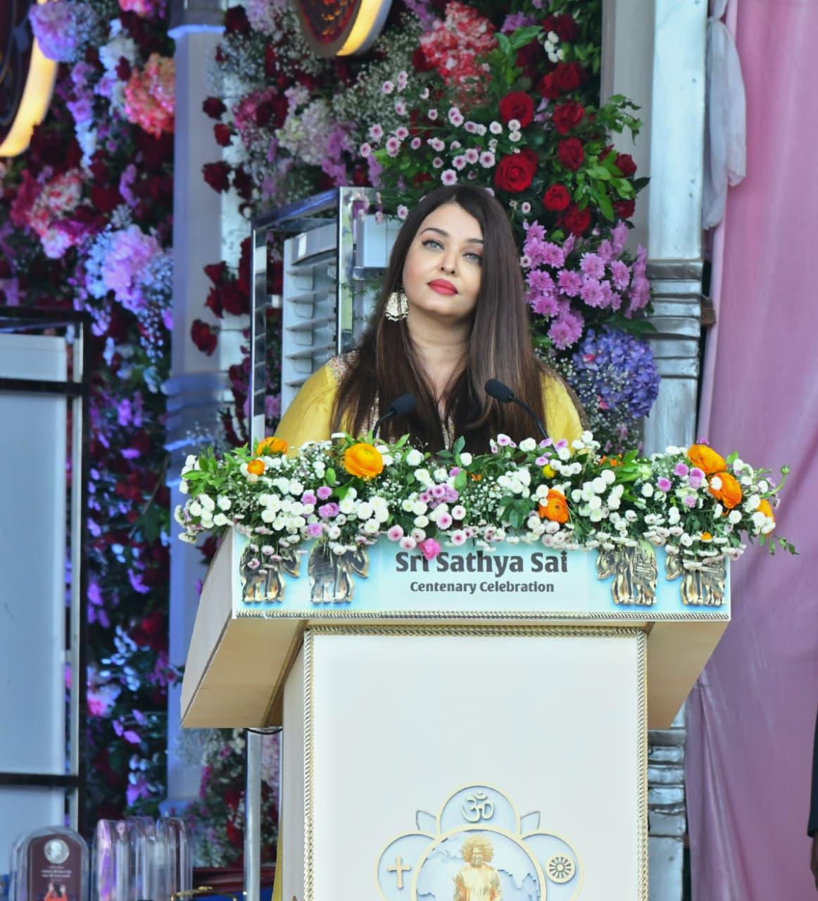 Teachings of Sai Baba continue to reverberate in hearts of millions: Aishwarya Rai