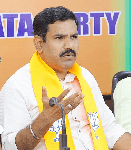 K'taka-led Cong govt raising caste census to hide lapses in B'luru stampede: BJP