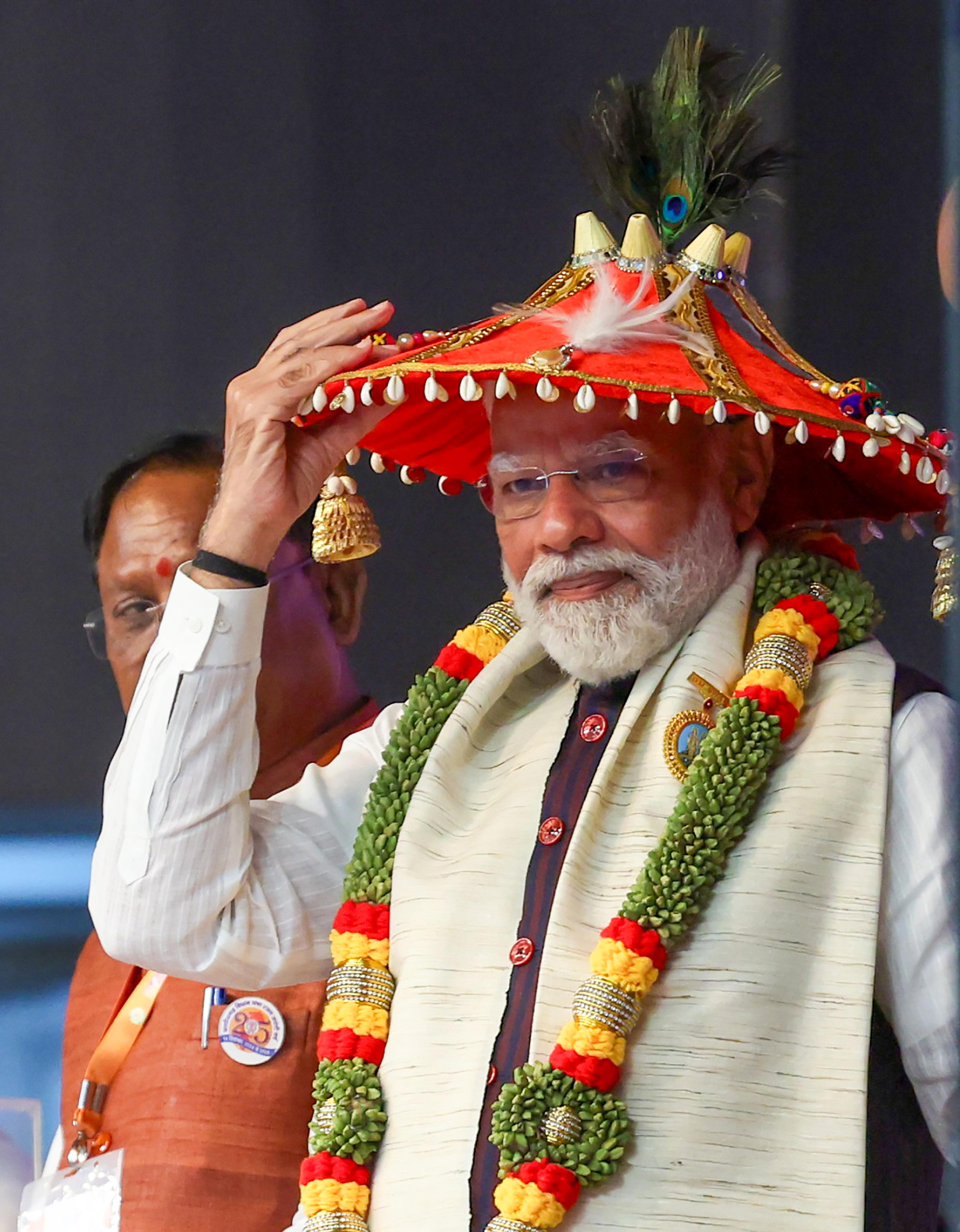 PM Modi embraces ‘Mor Mukut’ moment; captivates Chhattisgarh's 25th anniversary