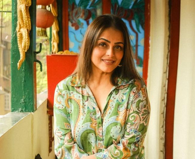 Shilpa Shirodkar visits Chinese temple in Mumbai, extends New Year wishes