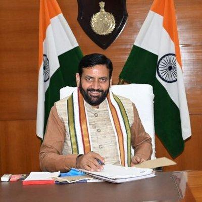 Haryana CM reviews policy to promote vehicle scrapping, recycling sector