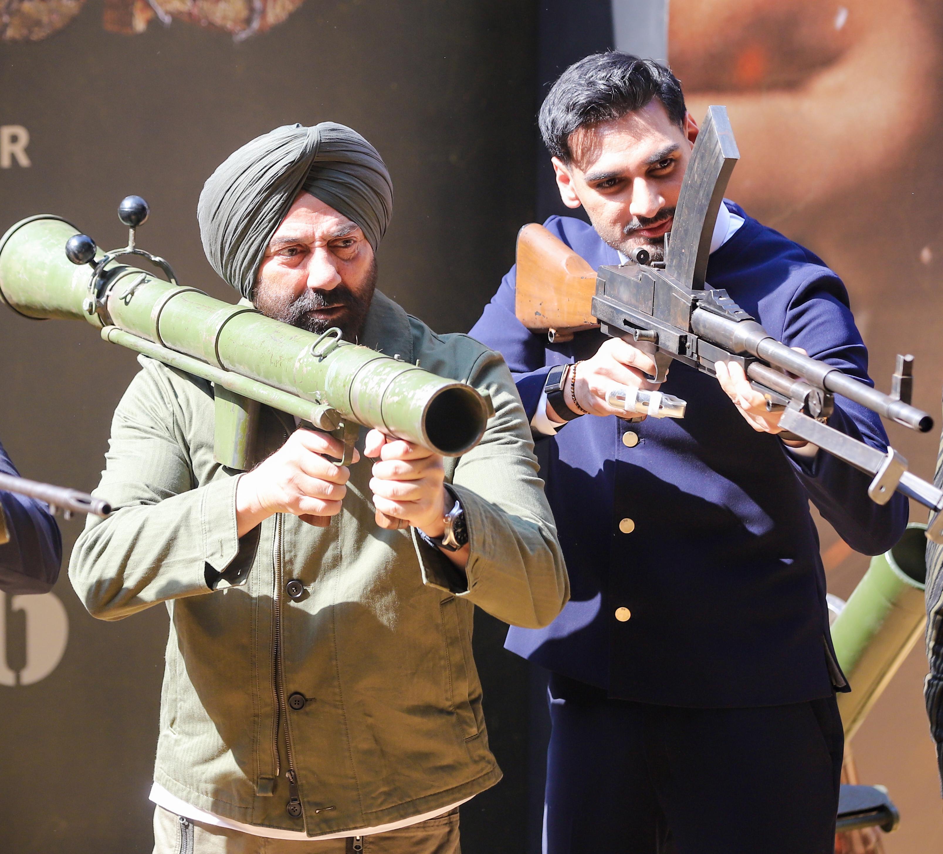 Ahan Shetty calls Sunny Deol ‘father figure’ & Varun Dhawan as ‘older brother’, expresses gratitude