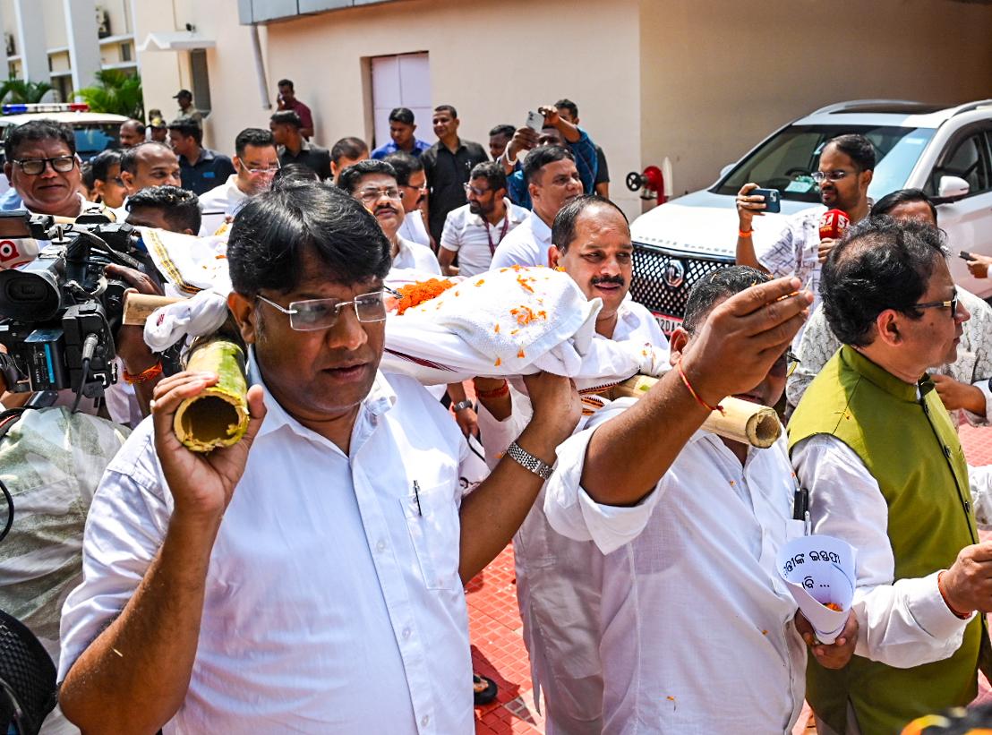 SCB fire: Chaos continues in Odisha Assembly as Oppn demands Health Minister’s resignation