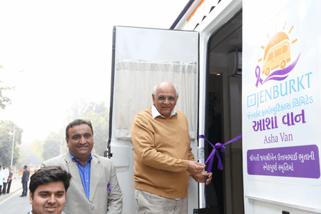 Gujarat CM Patel inaugurates cancer screening van