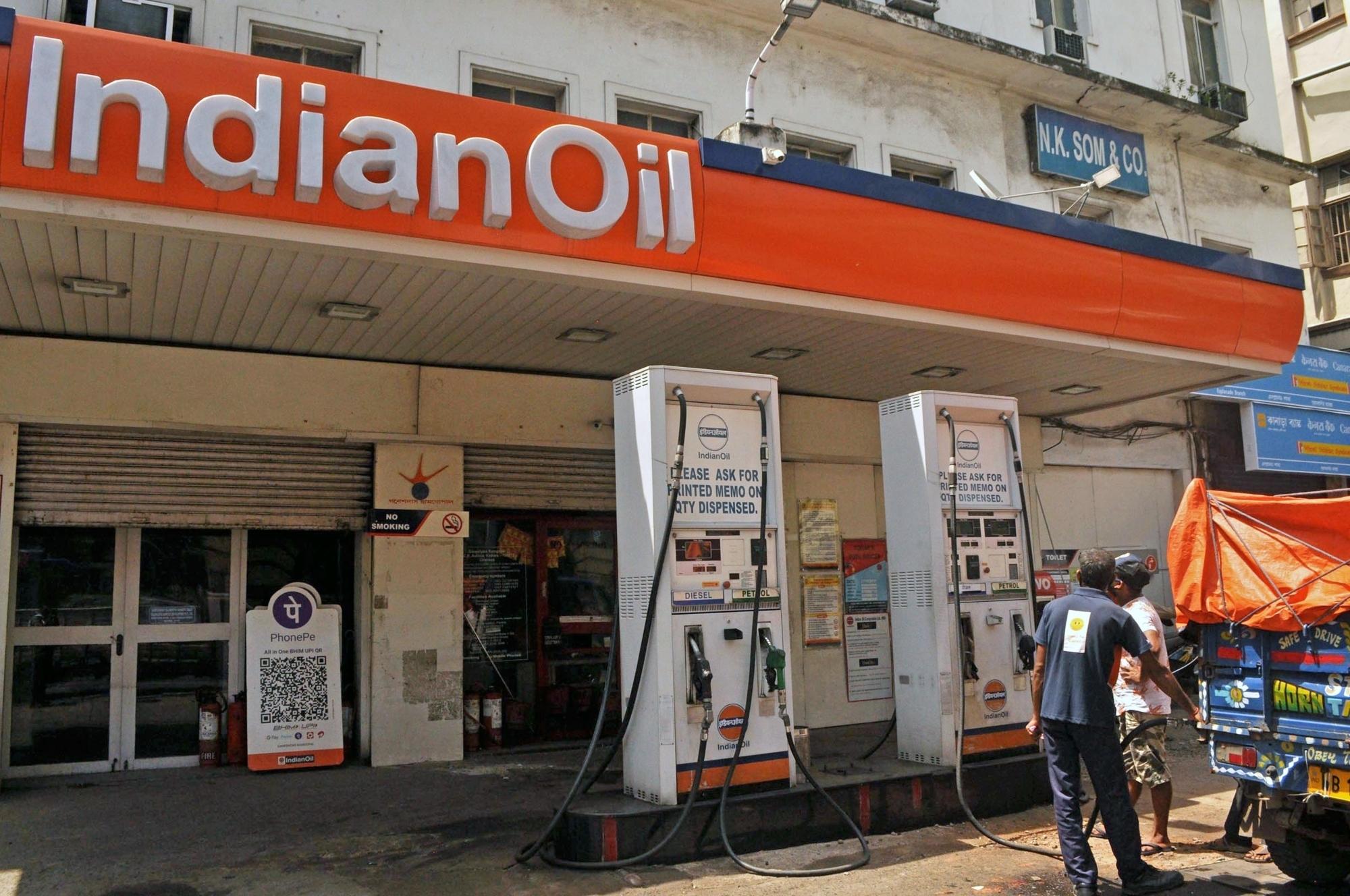 Indian Oil's net profit surges nearly 60 pc in Q3 FY26, stock jumps