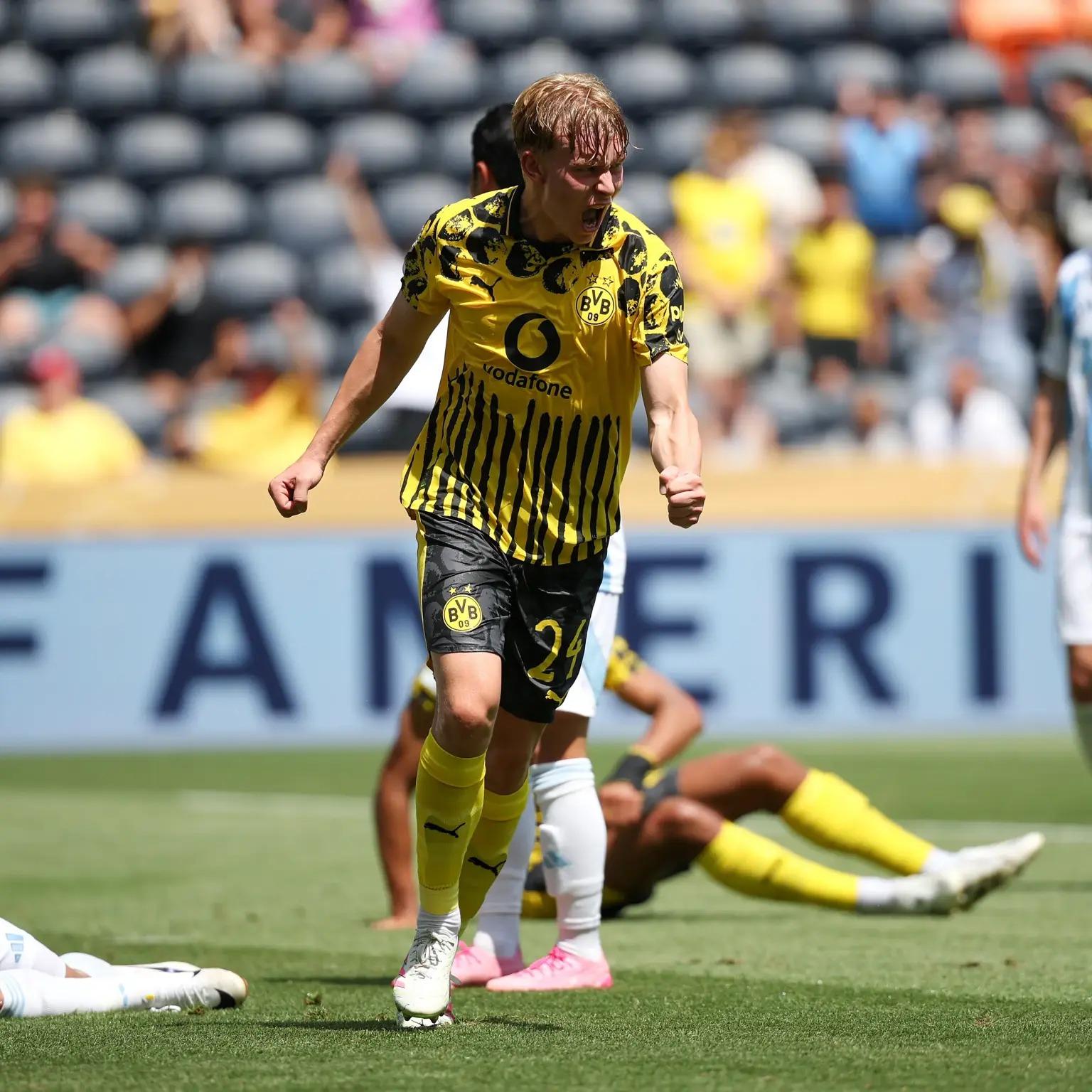 Club WC: Dortmund top group after edging out Ulsan 1-0