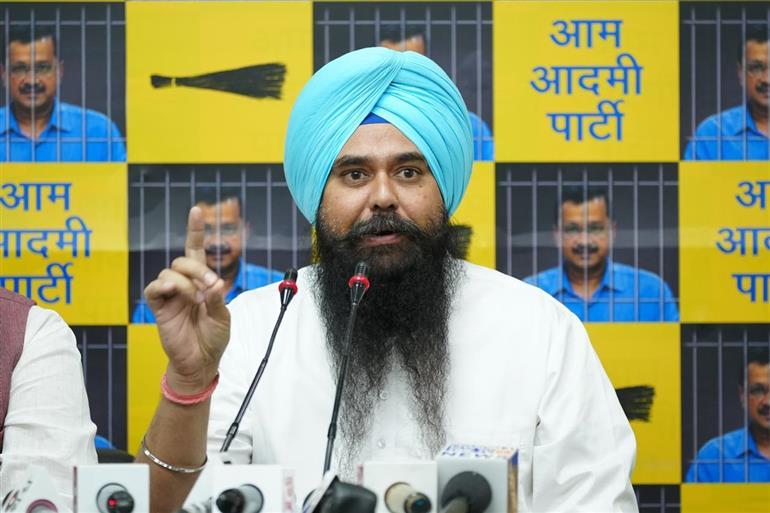 AAP MP Malvinder Singh Kang