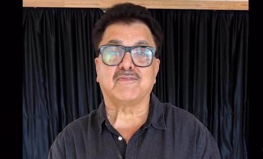 Ashoke Pandit gifts Satish Shah’s fans a rare throwback video of the late actor dancing with joy