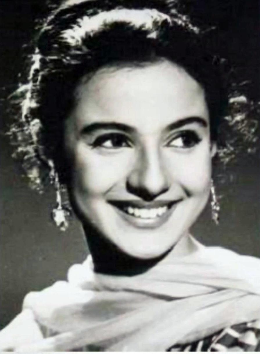 Jackie Shroff wishes Tanuja on 82nd birthday, daughter Kajol says ‘thank you from mom’