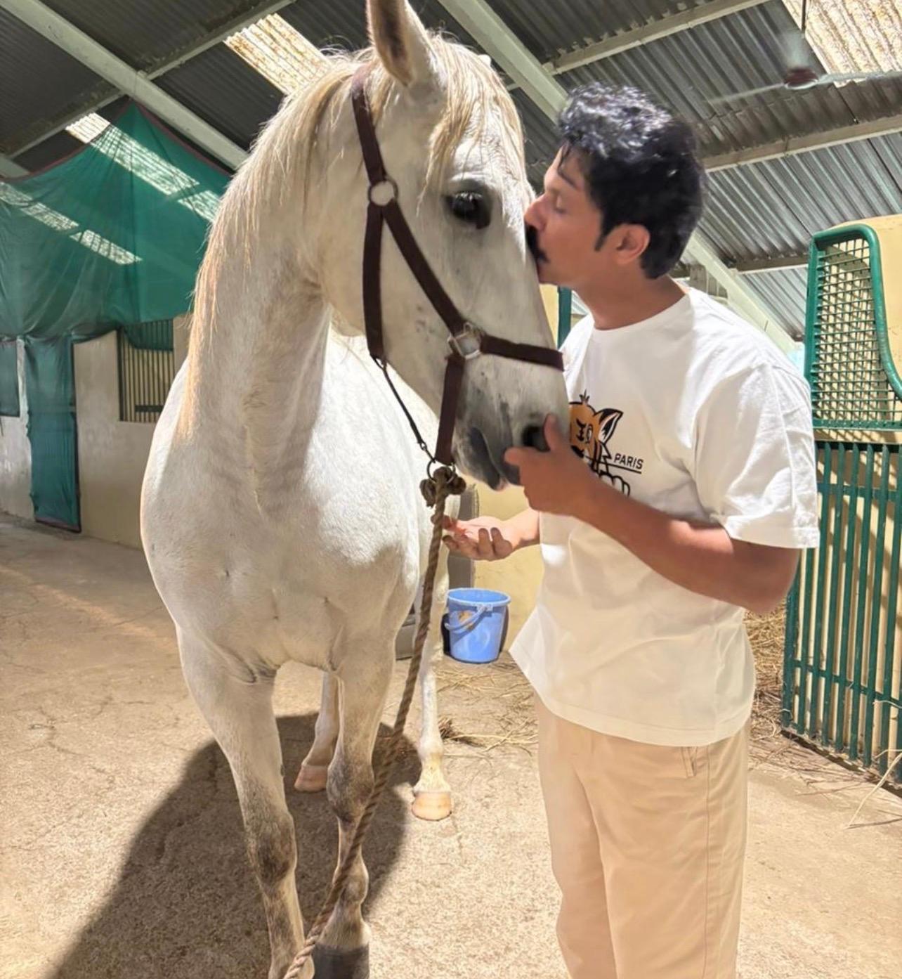 Randeep Hooda dotes on his horses Hope and Veer, tags them as ‘pure heart’