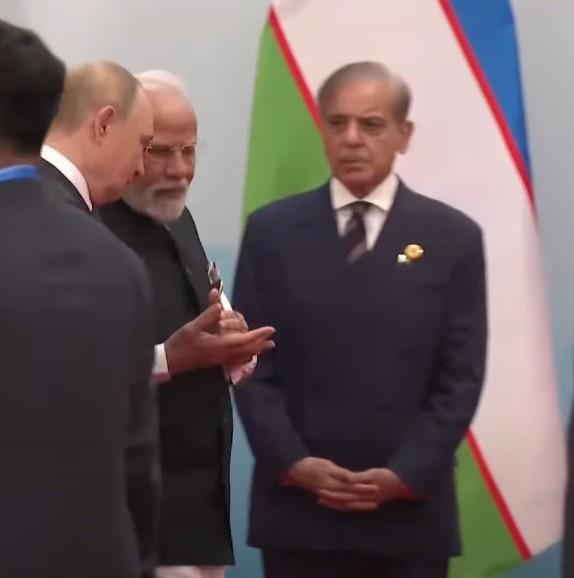 As PM Modi, Putin walk past happily, Shehbaz Sharif seen alone in a corner