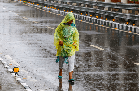 Short spell of rain lashes Gujarat
