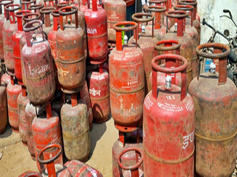 No shortage of domestic LPG cylinders, says Rajasthan CM; orders action against hoarding