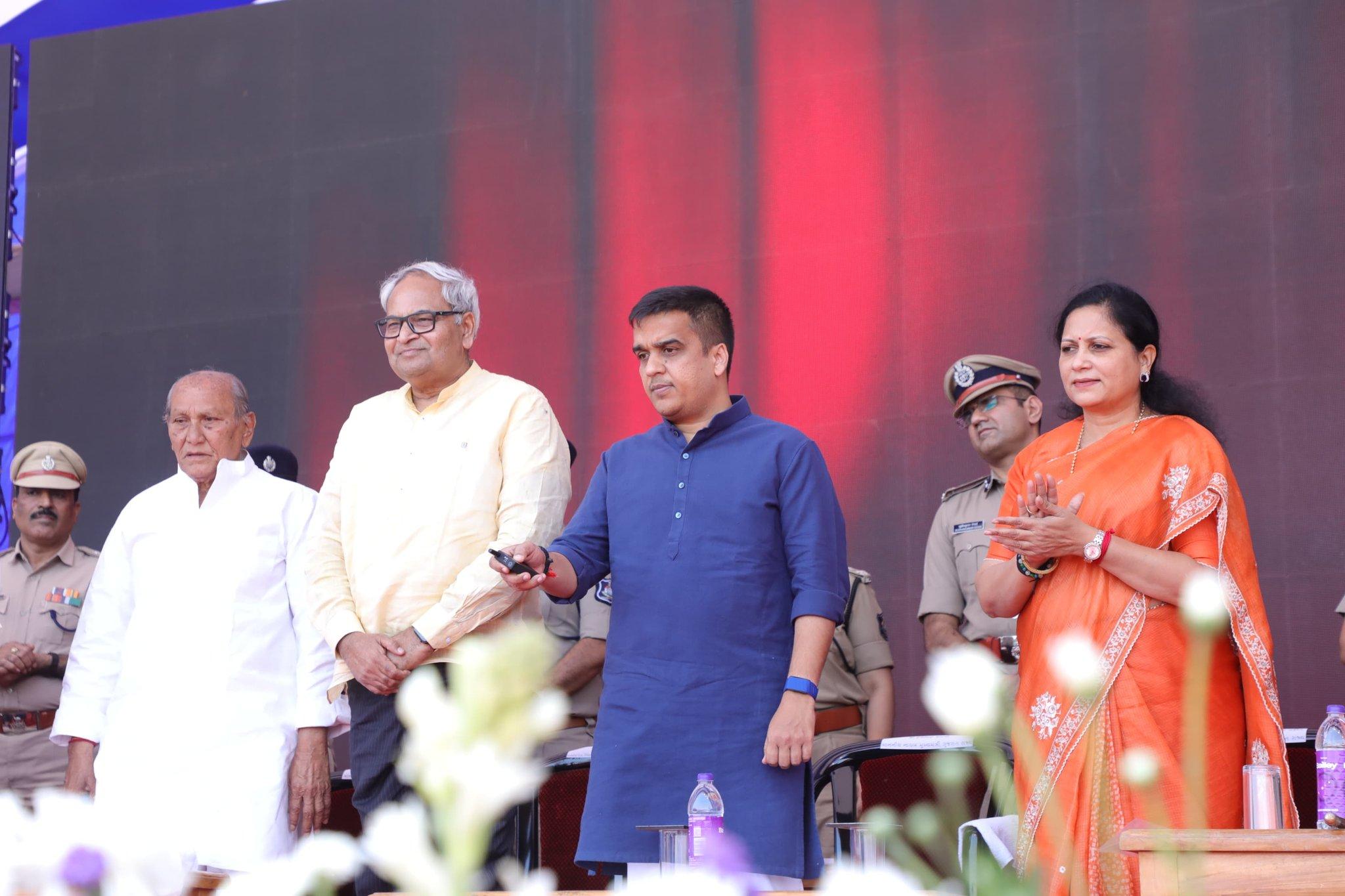 Gujarat Dy CM launches Rs 538 crore projects in Vadodara