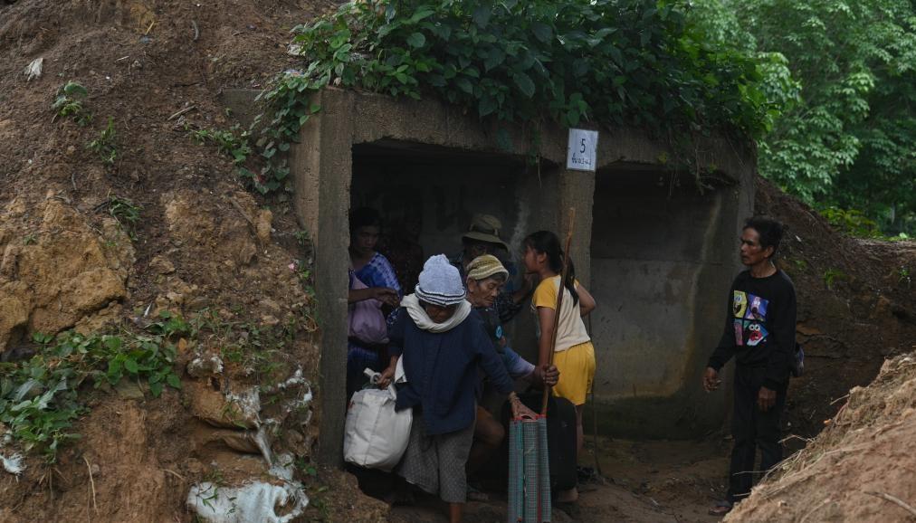 Clashes continue in Thailand-Cambodia border areas, causing casualties on both sides