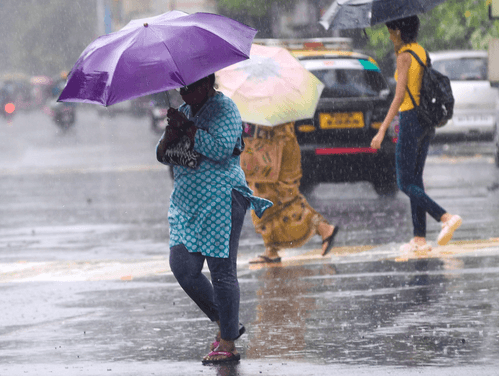 IMD issues orange alert for three Maharashtra districts, moderate rain and thunderstorm likely