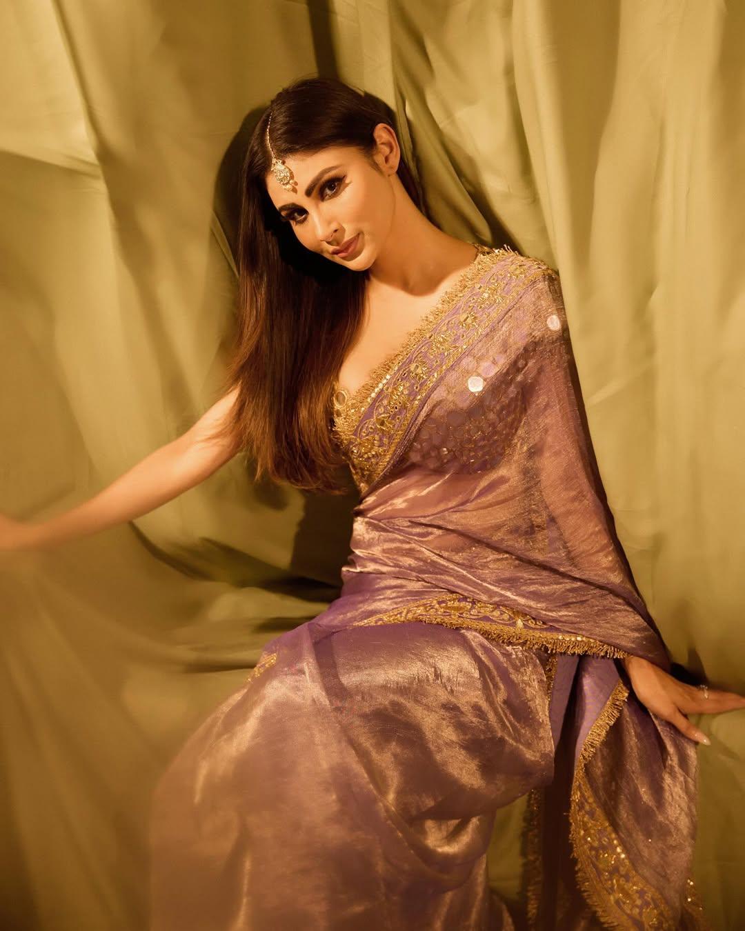 Mouni Roy enjoys a home cooked Bengali feast after a long time