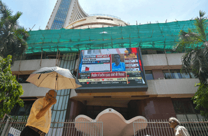 Sensex, Nifty end lower as global cues weigh on sentiment