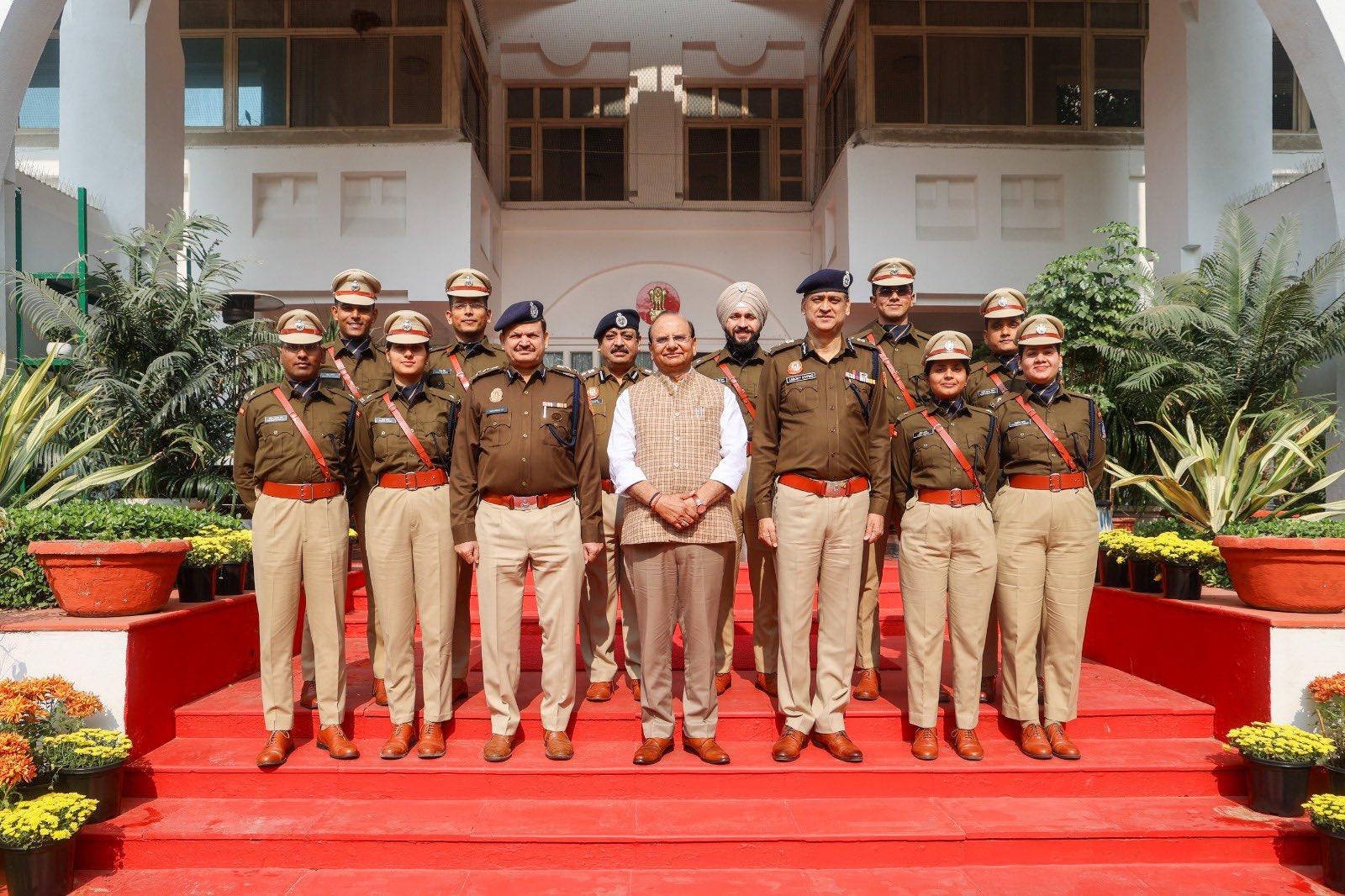 Delhi L-G tells IPS probationers to use skills for public service