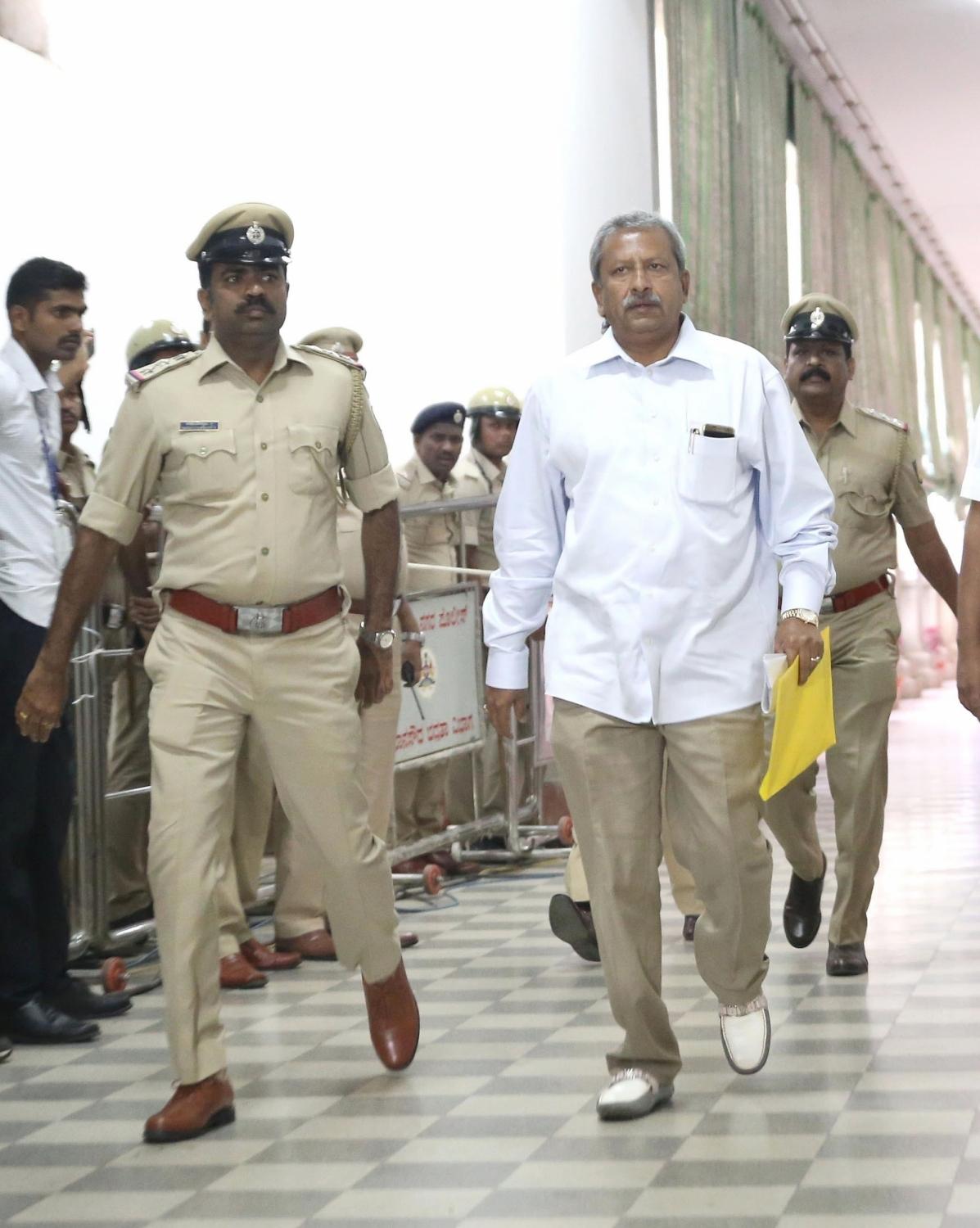 As BJP cries foul, K'taka HM says no political motive behind police action against MLA Byrathi in murder case