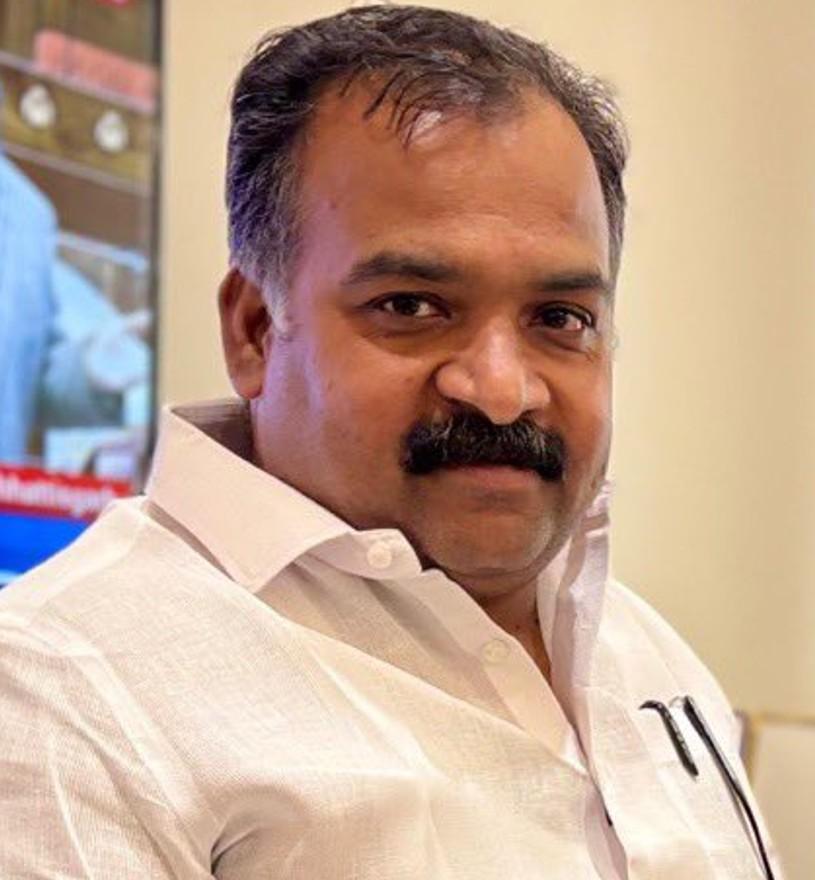 Shashi Tharoor’s cryptic post on ‘flying bird’ gets retort from Congress MP