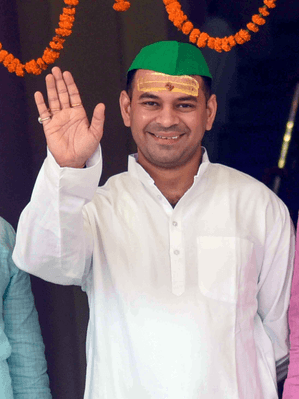 JDU, BJP slam Lalu Yadav over Tej Pratap's expulsion, raise questions on Aishwarya Rai episode