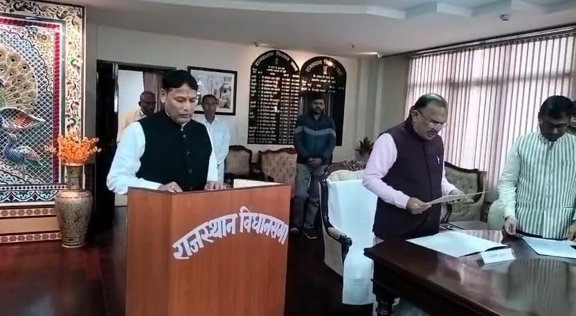 Raj Speaker Devnani administers oath to newly elected MLA Pramod Jain ‘Bhaya’