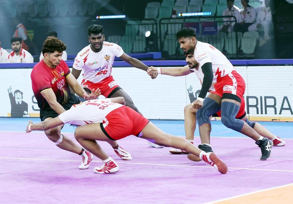PKL 12: Bengaluru Bulls crush Gujarat Giants 54–26 to seal top-four spot
