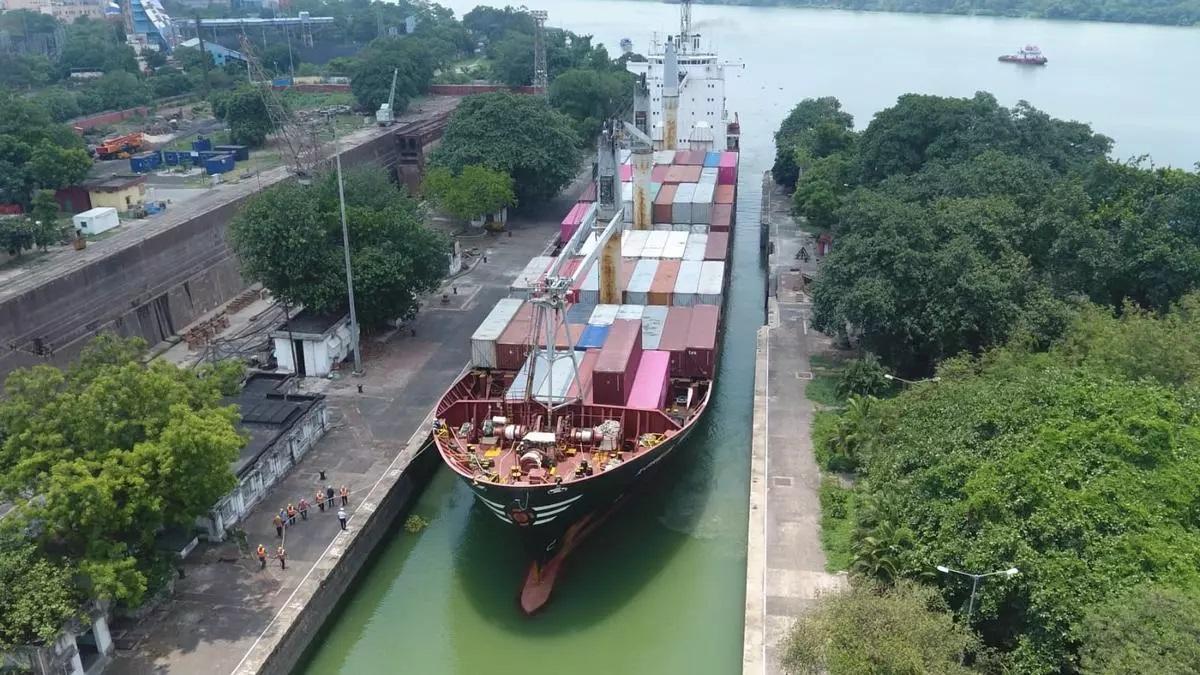 Kolkata port surpasses previous year's loading figure in 11 months