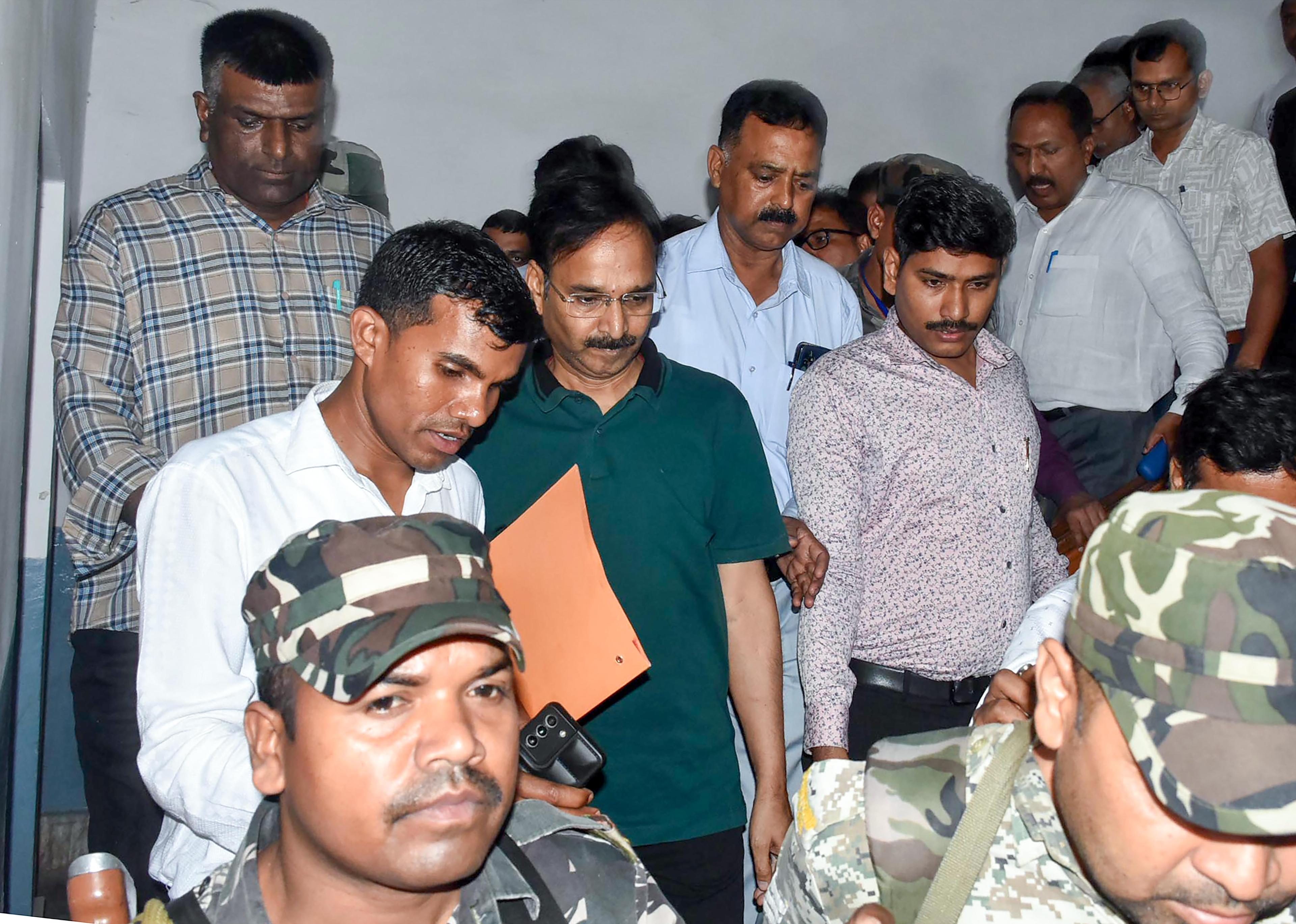 Chhattisgarh, Jharkhand liquor scams interlinked; ED, CBI likely to step in