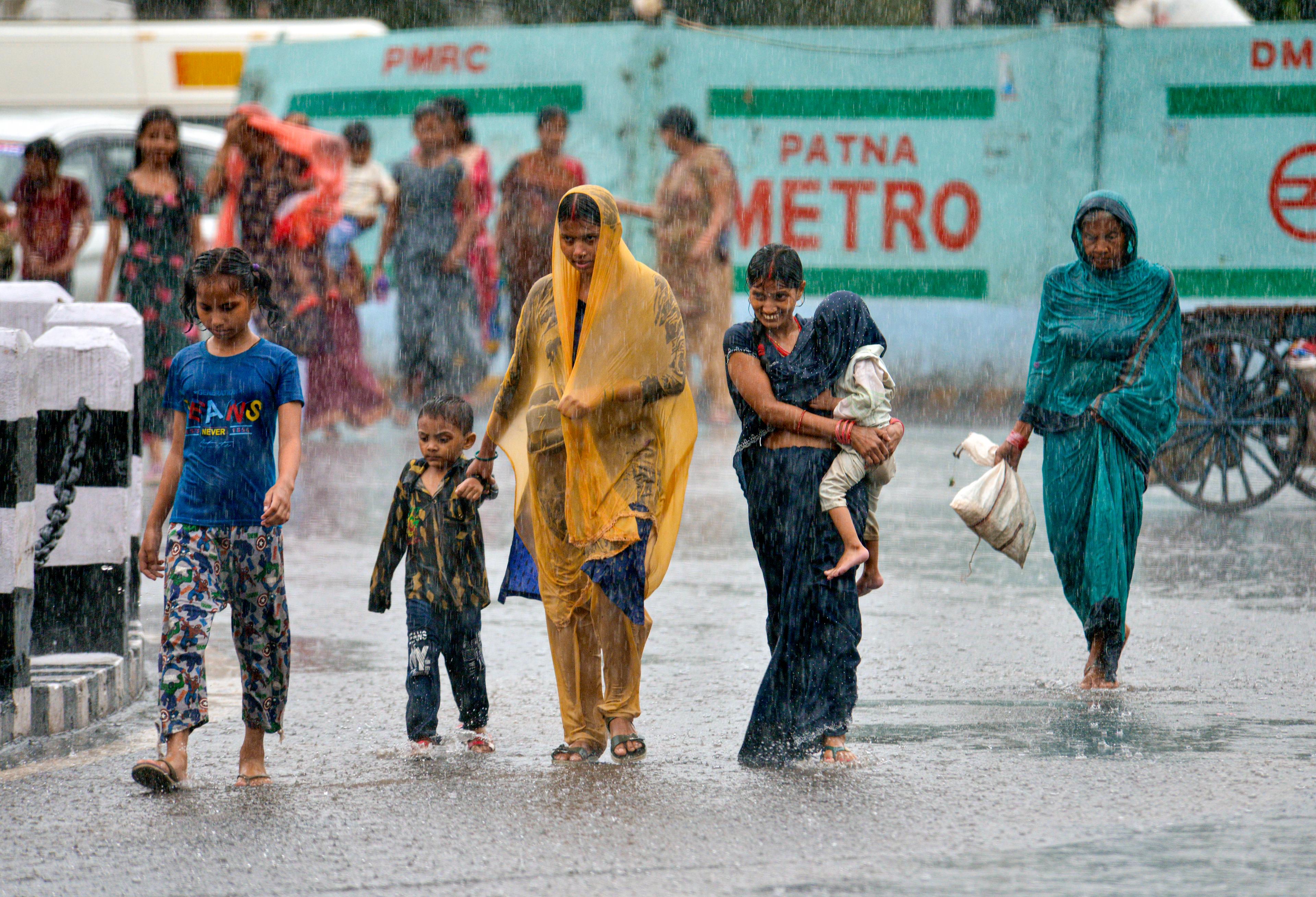 Heavy rain disrupts life in parts of Bihar, schools closed in Chhapra, Gopalganj