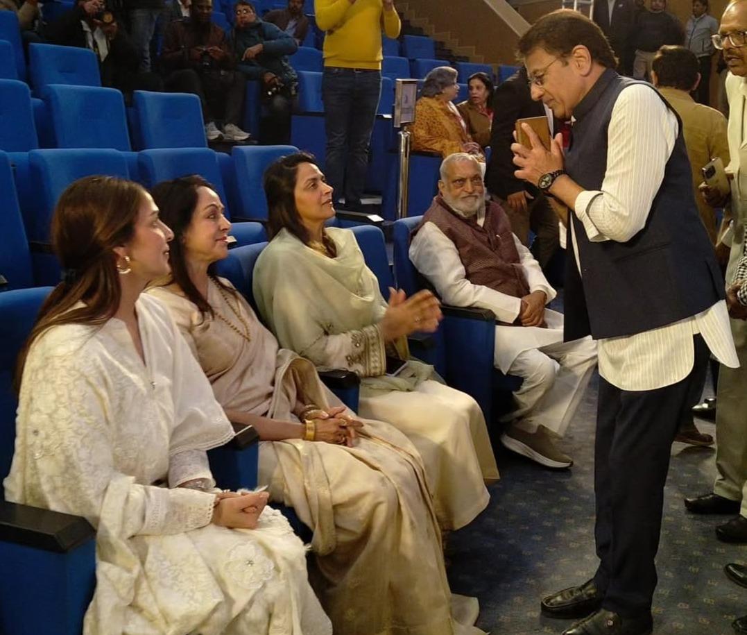 Arun Govil offers tribute to late Dharmendra at prayer meet organised by Hema Malini, Esha Deol in Delhi