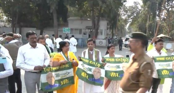 JD(U) workers protest outside Nitish Kumar’s residence as he is set to file RS nomination papers
