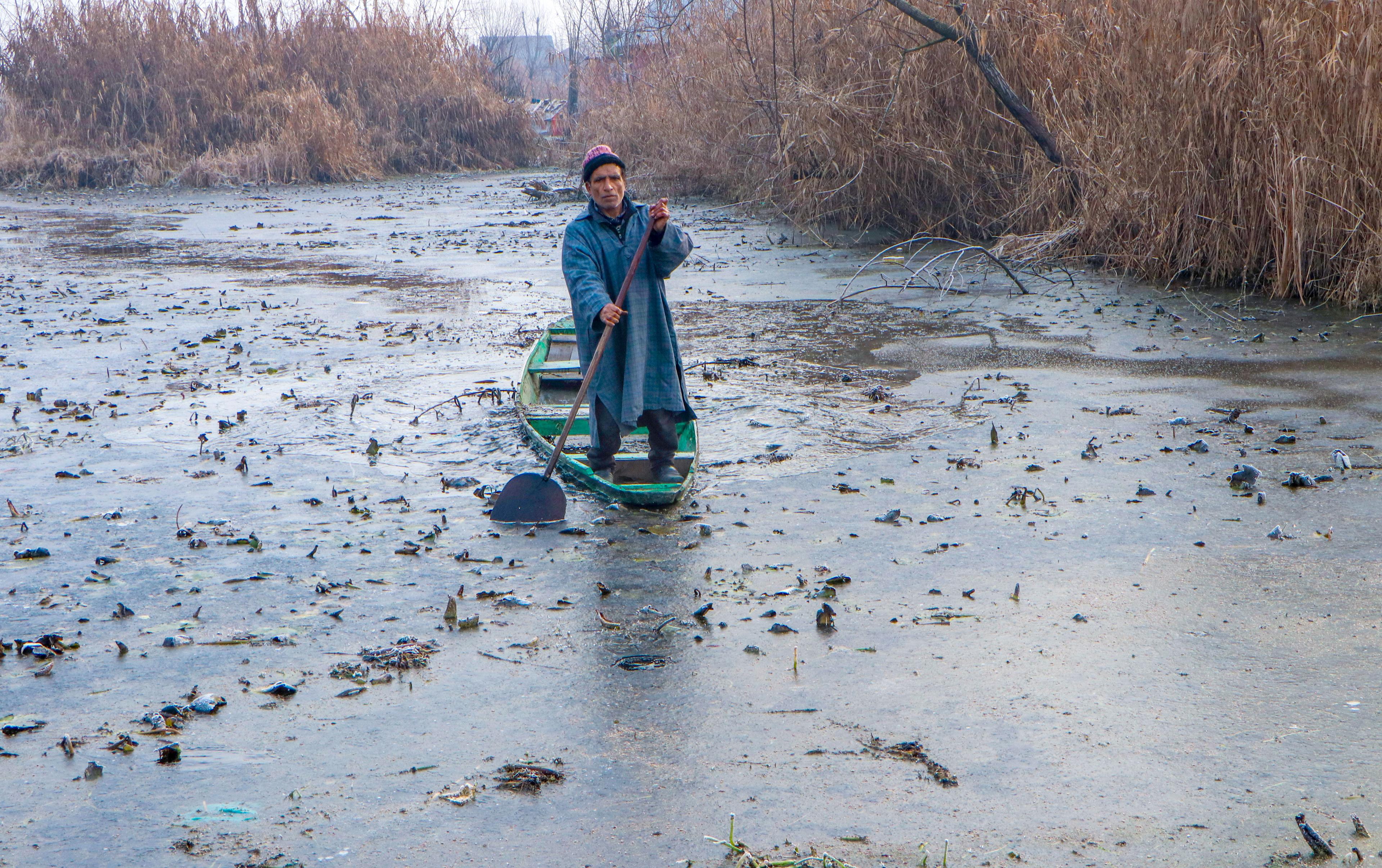 Jammu reels under unprecedented cold, Kashmir in deep freeze