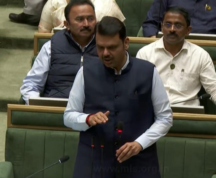 Maha govt to invoke MCOCA against illegal gutka trade, announces CM Fadnavis