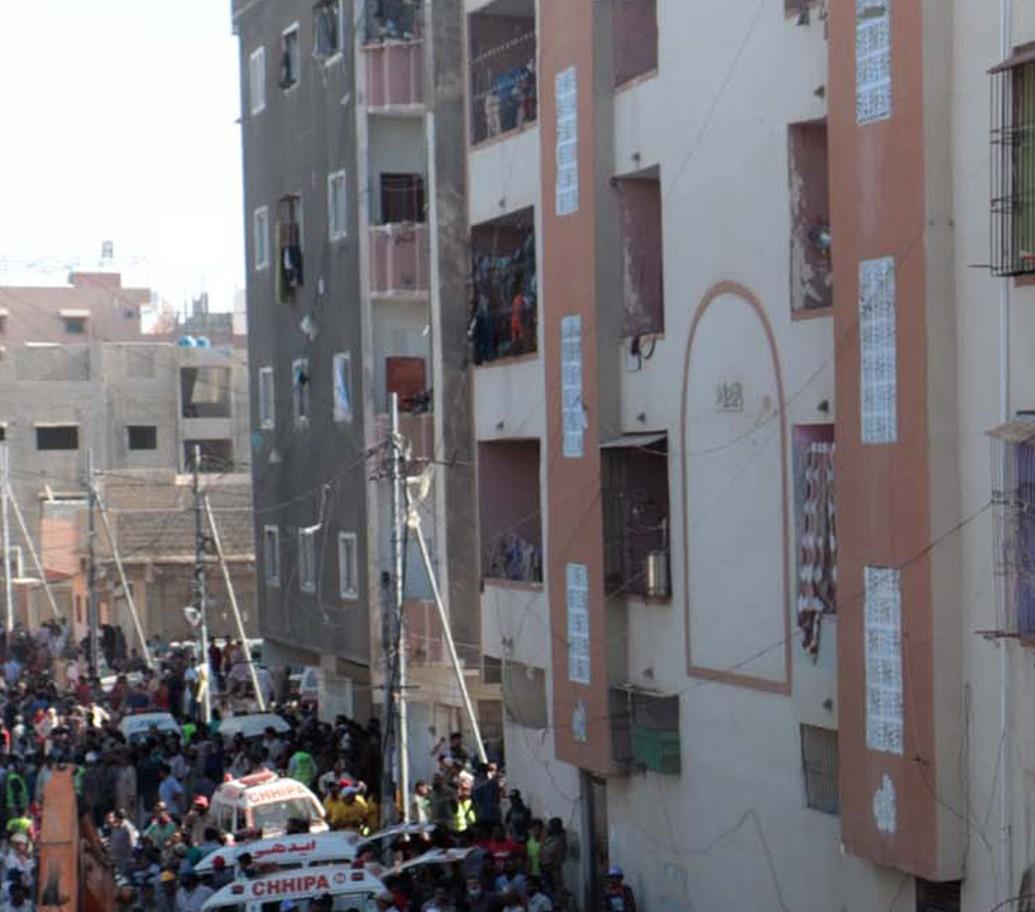 Pakistan: Death toll in building collapse jumps to 27