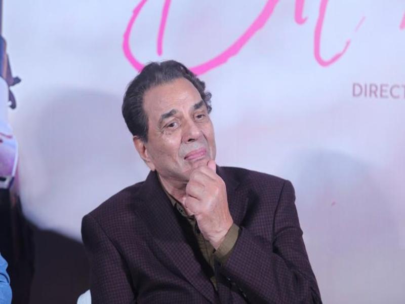 Jackie Shroff pays tribute to Dharmendra on 90th birth anniversary