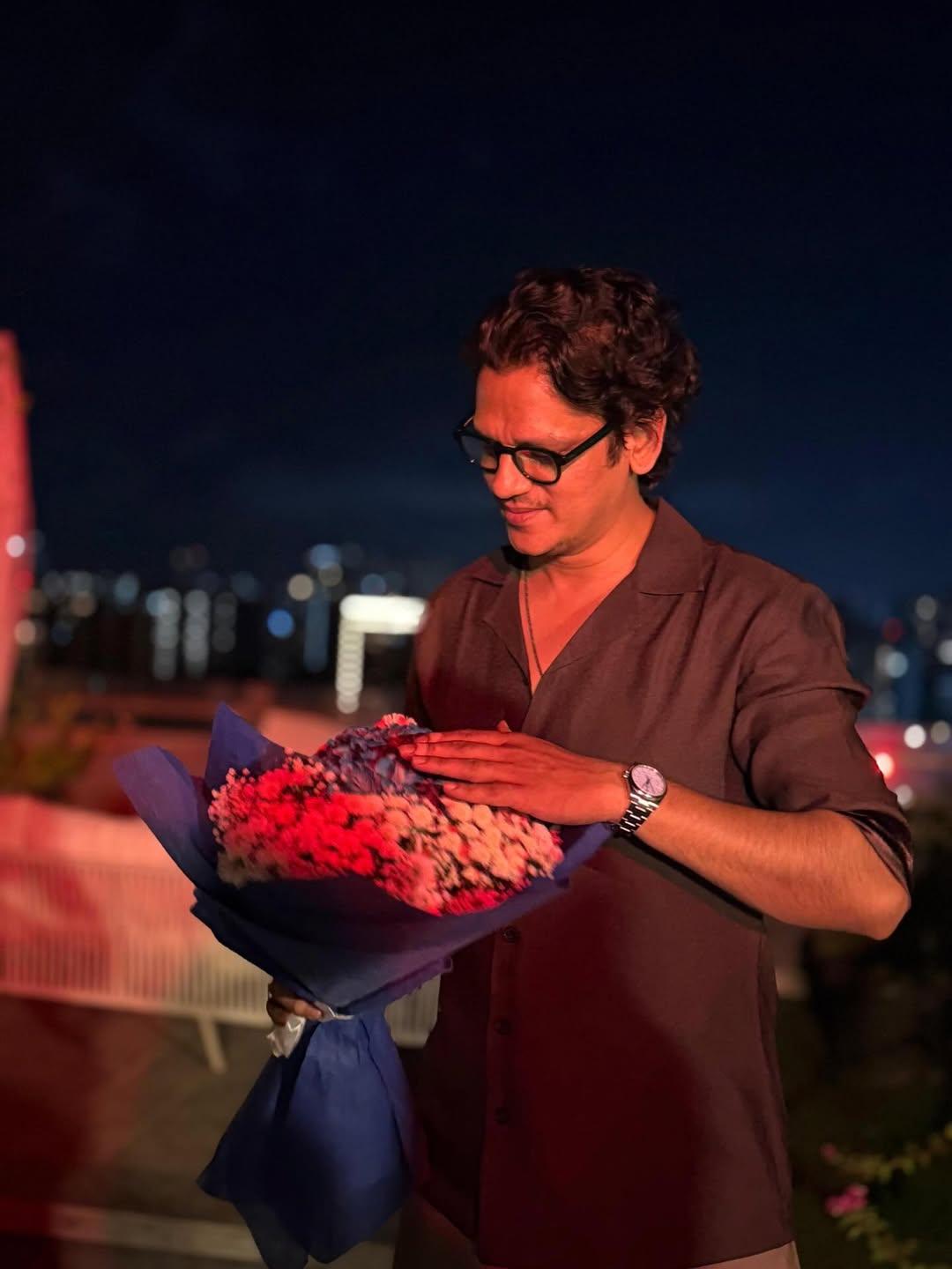 Vijay Varma grooves on 'Abhi Toh Party Shuru Hui Hai' during his birthday celebration