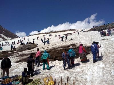 As New Year dawns, hope of snow in Himachal brings cheers