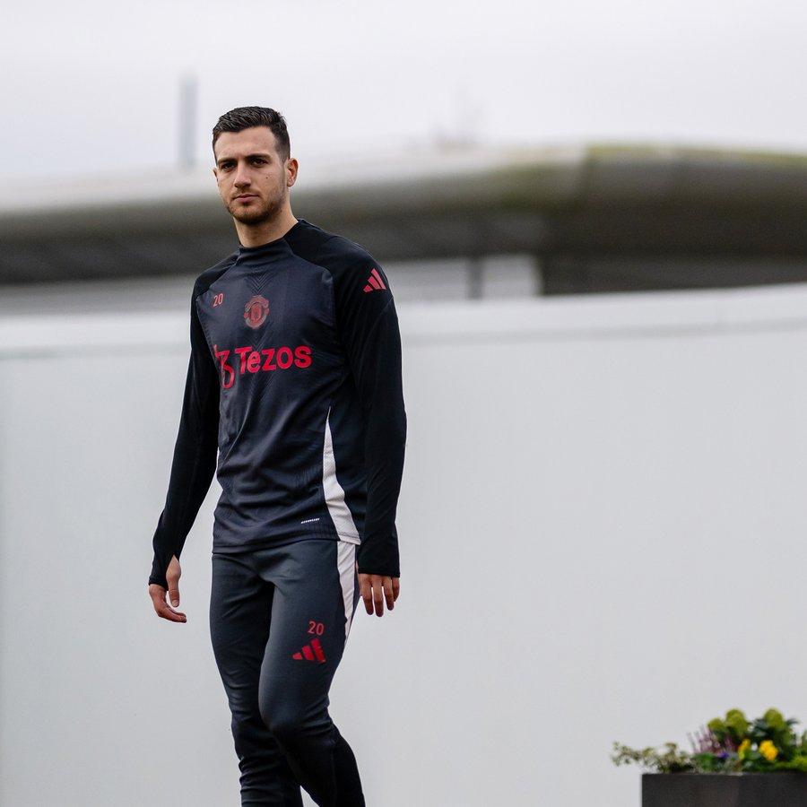 Achieving UCL qualification is least Man Utd can do for suffering fans, says Dalot