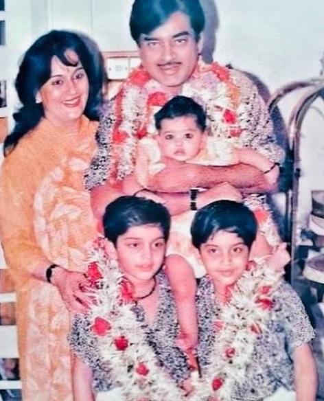 Subhash Ghai recalls ‘Kalicharan, Vishwanath’ days as he wishes Shatrughan Sinha on b’day