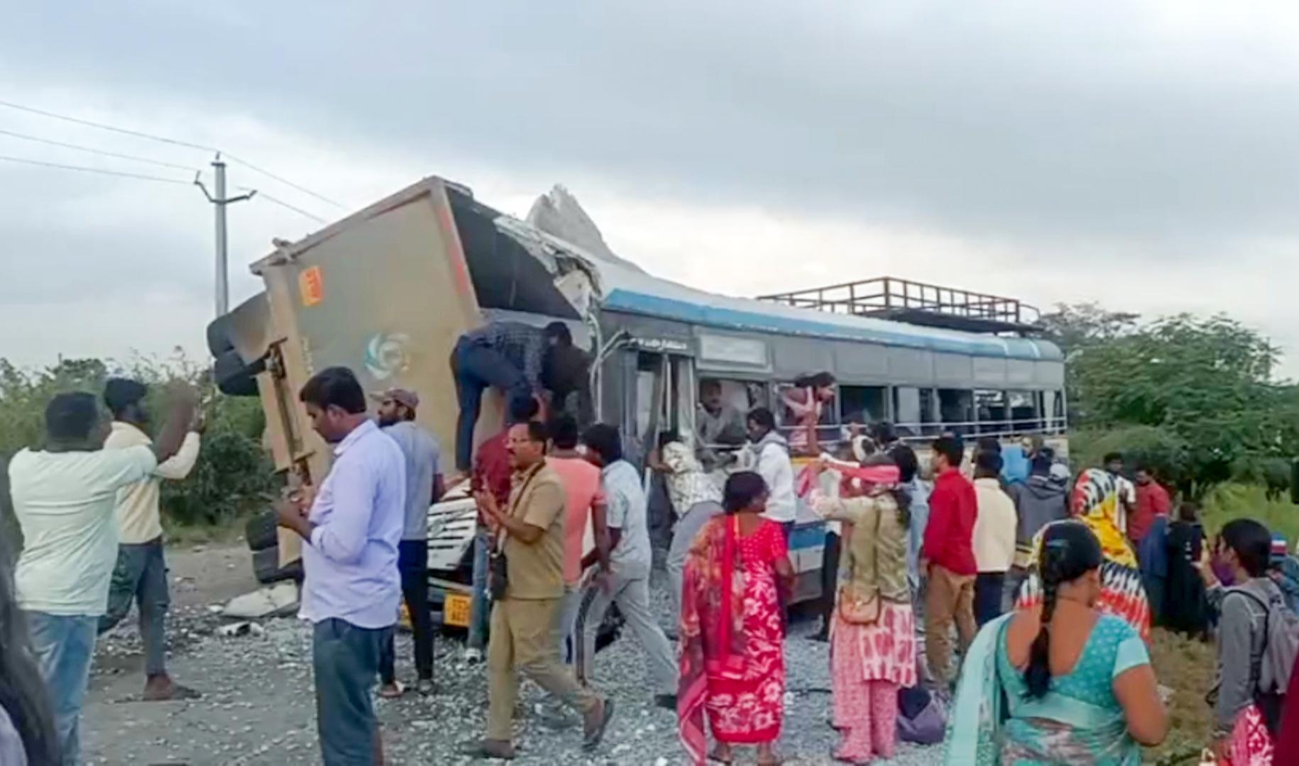 Vice President Radhakrishnan expresses anguish over loss of 20 lives in T'gana accident