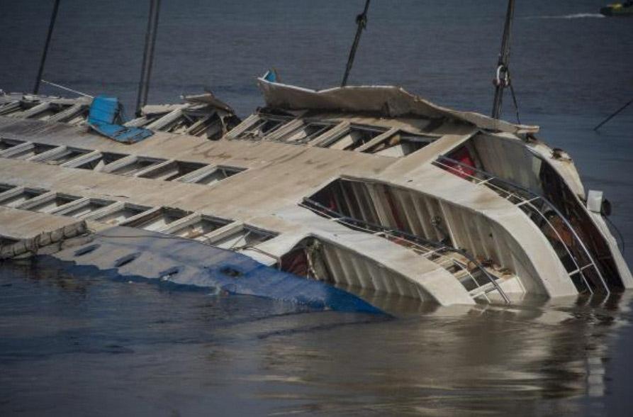 Indonesia: Three killed, 150 rescued after passenger ship catches fire