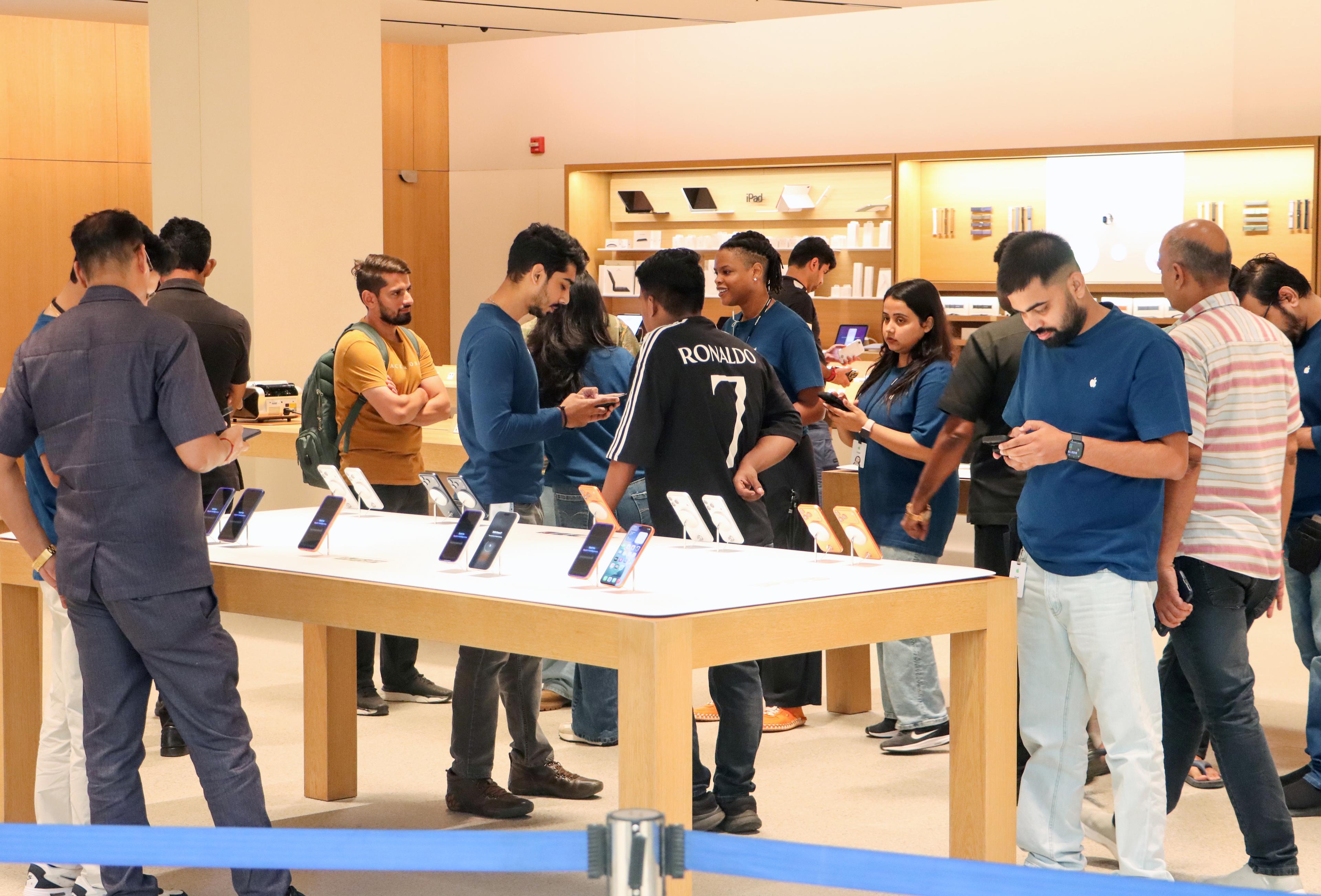 Apple to clock record sales in India during festive season with 28 pc growth: Analysts