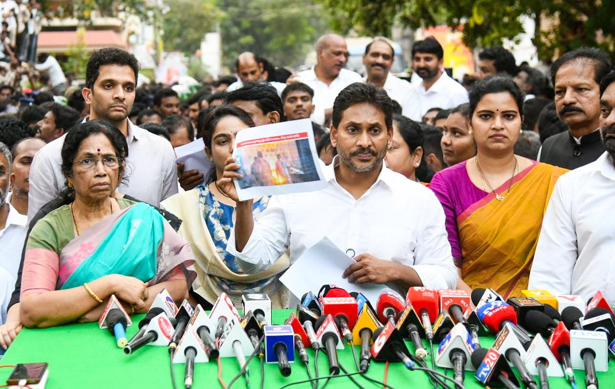 YSRCP leaders must not fear false cases, says Jagan Reddy