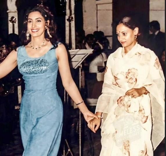 Tanishaa Mukerji shares ‘stunning’ pic of her late ‘Nutan Moushi’ along with Jaya Bachchan